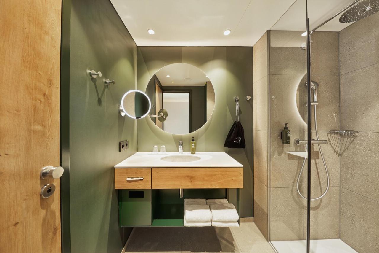 H+ Hotel Frankfurt แอชบอร์น ภายนอก รูปภาพ