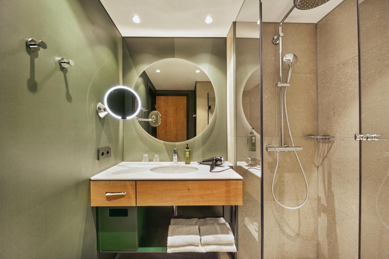 H+ Hotel Frankfurt แอชบอร์น ภายนอก รูปภาพ