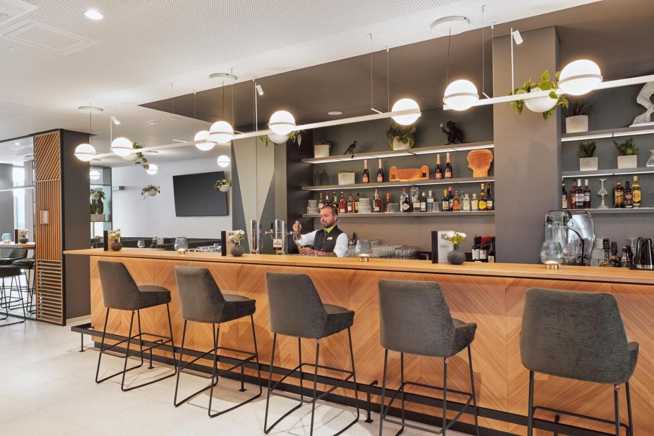 H+ Hotel Frankfurt แอชบอร์น ภายนอก รูปภาพ