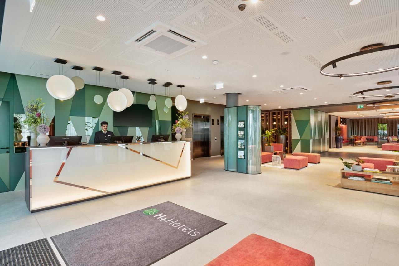 H+ Hotel Frankfurt แอชบอร์น ภายนอก รูปภาพ